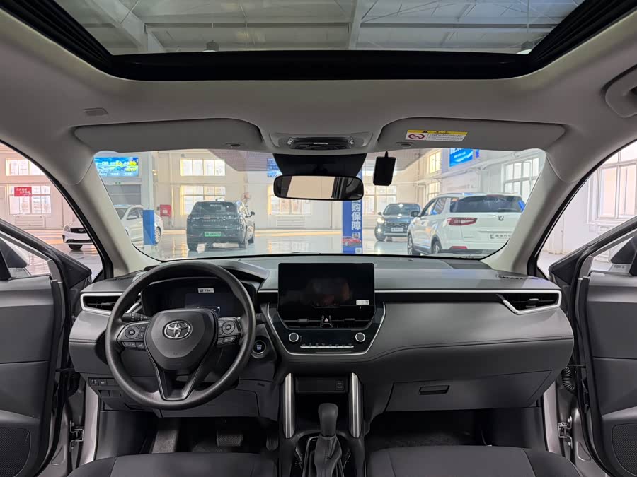 Toyota Corolla Cross 2024 car image #11