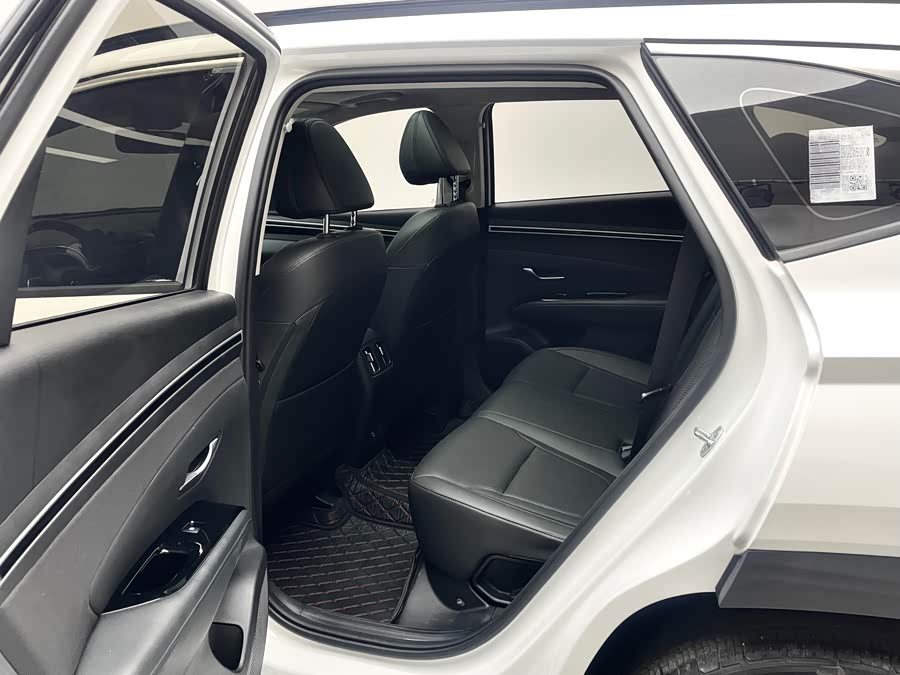 Hyundai Tucson 2023 car image #11