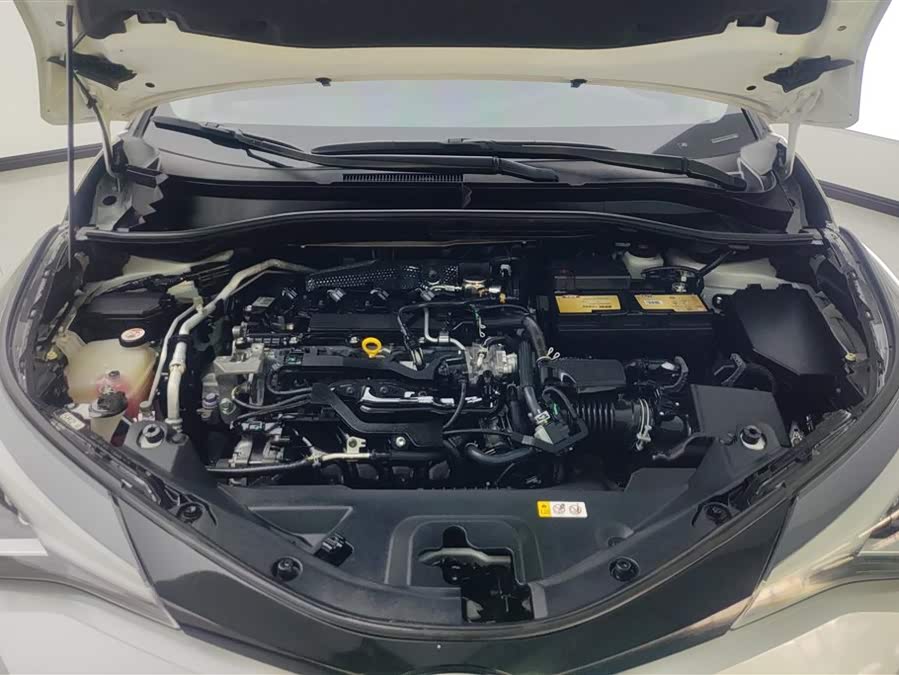 Toyota C-HR 2019 immagine di auto #11