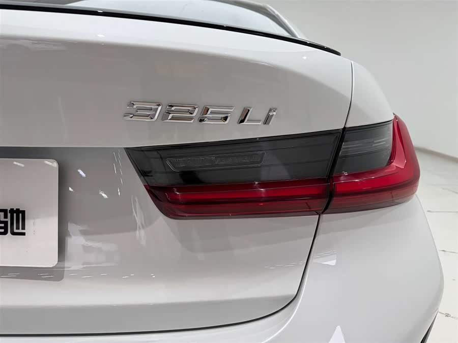 BMW 3 Series 2024 #11 BMW 3 Series 2024 car image #11