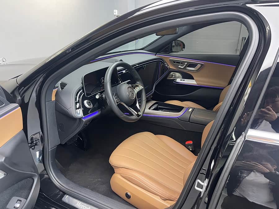 Mercedes-Benz E Class 2024 car image #11