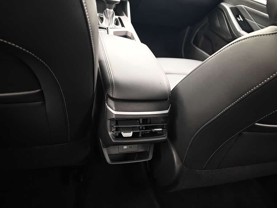 GEELY Emgrand 2024 #11 GEELY Emgrand 2024 car image #11