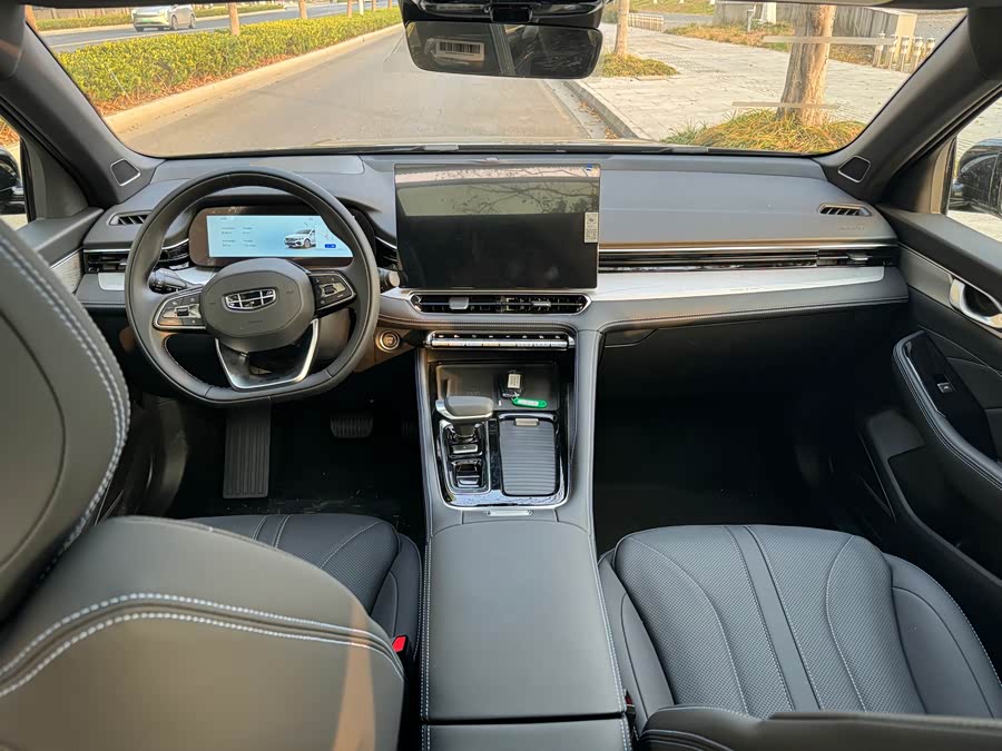 GEELY Preface 2025 image de voiture #11