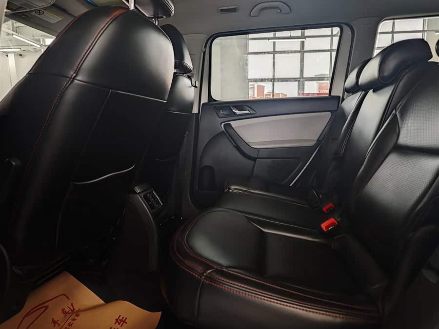 Skoda Yeti 2016 immagine di auto #11