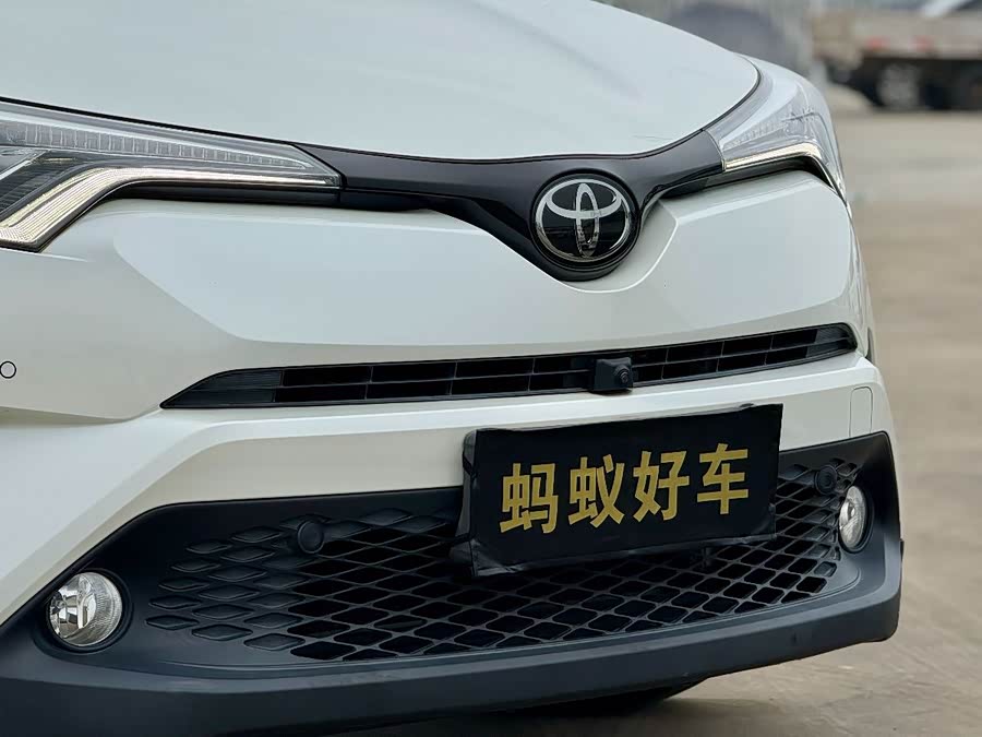 Toyota C-HR 2018 #11 Toyota C-HR 2018 car image #11