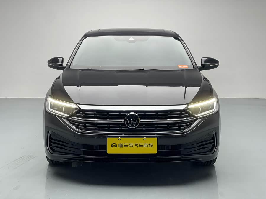 Volkswagen Sagitar 2023 car image #11