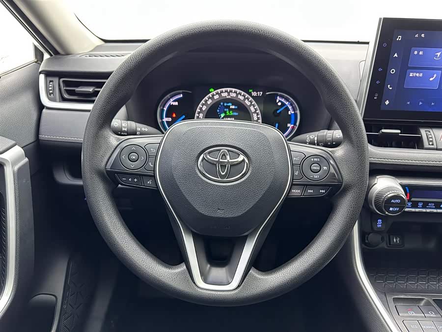 Toyota RAV4 2023 car image #11