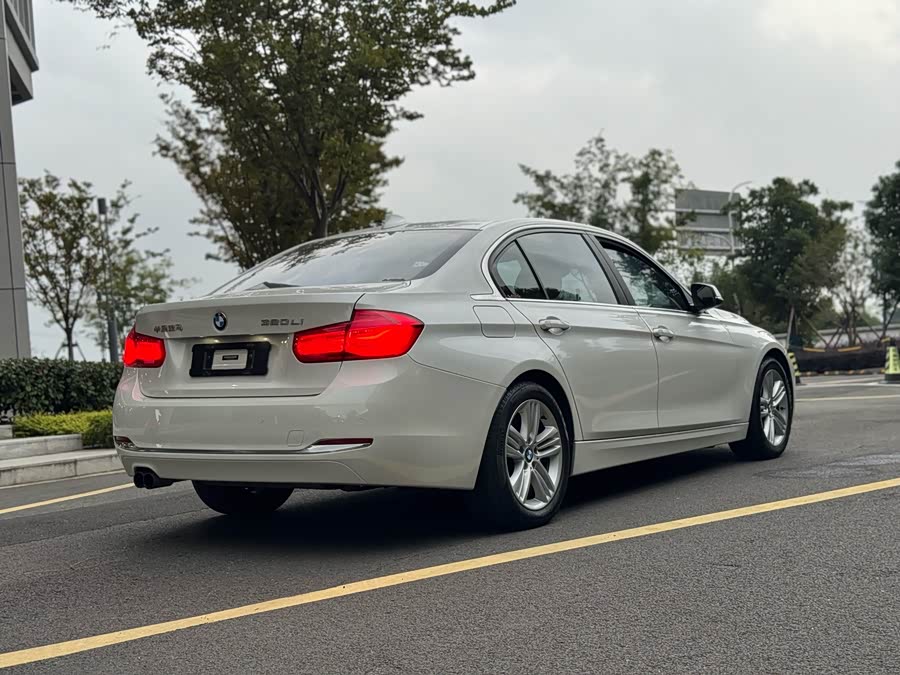 BMW 3 Series 2017 #11 BMW 3 Series 2017 car image #11