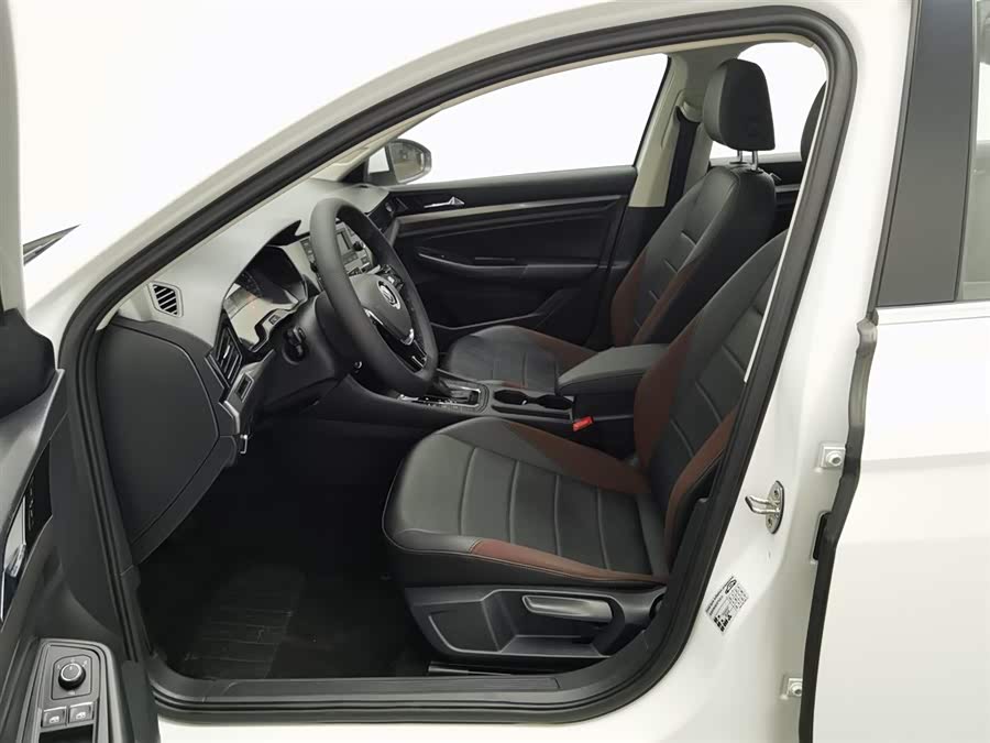 Volkswagen Bora 2019 immagine di auto #11