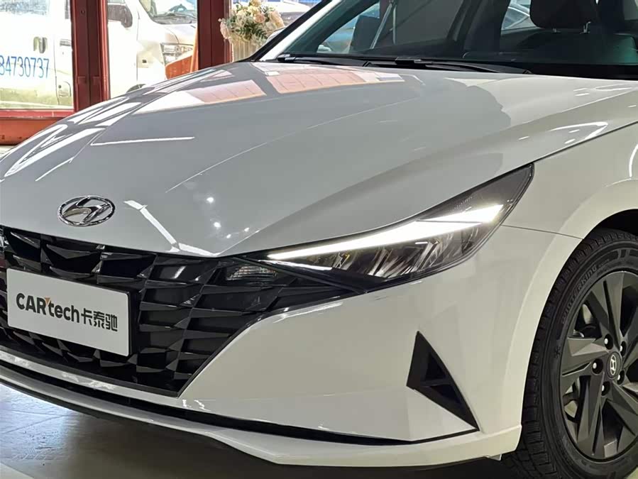 Hyundai Elantra 2021 immagine di auto #11