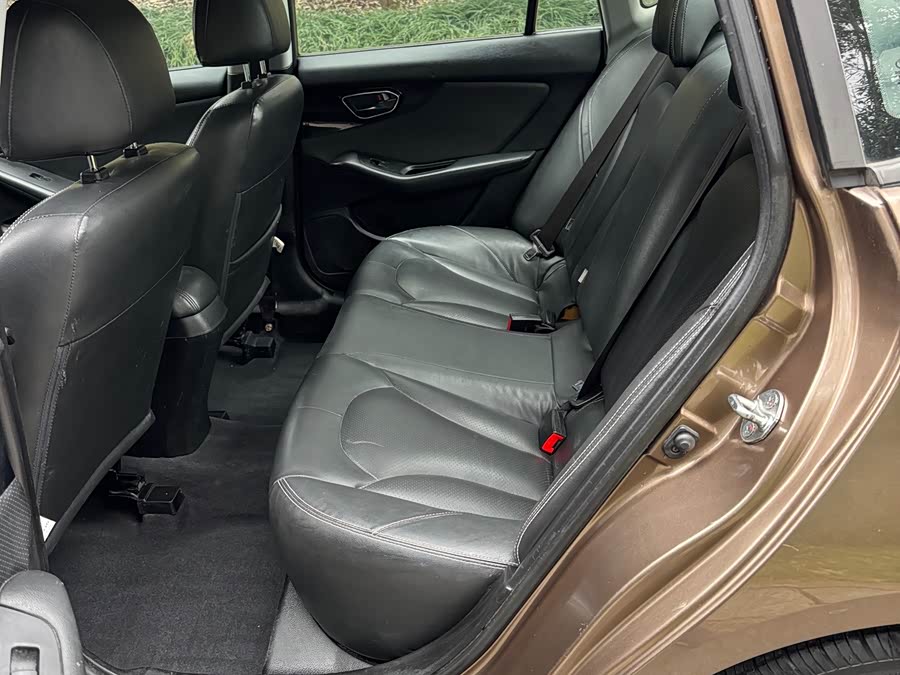 Soueast V5 Lingzhi 2015 car image #11