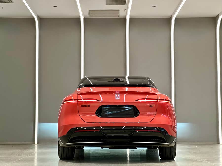 Avatr 06 2025 car image #11