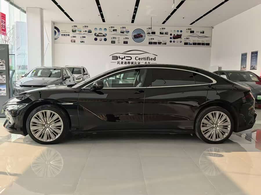 Denza Z9 2024 car image #11