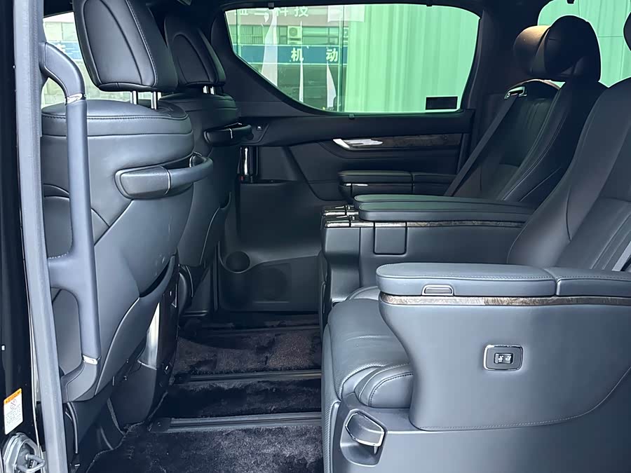 Toyota Alphard 2021 immagine di auto #11