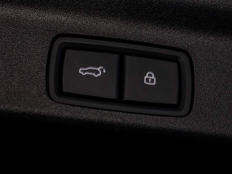 Li L7 2025 immagine di auto #11