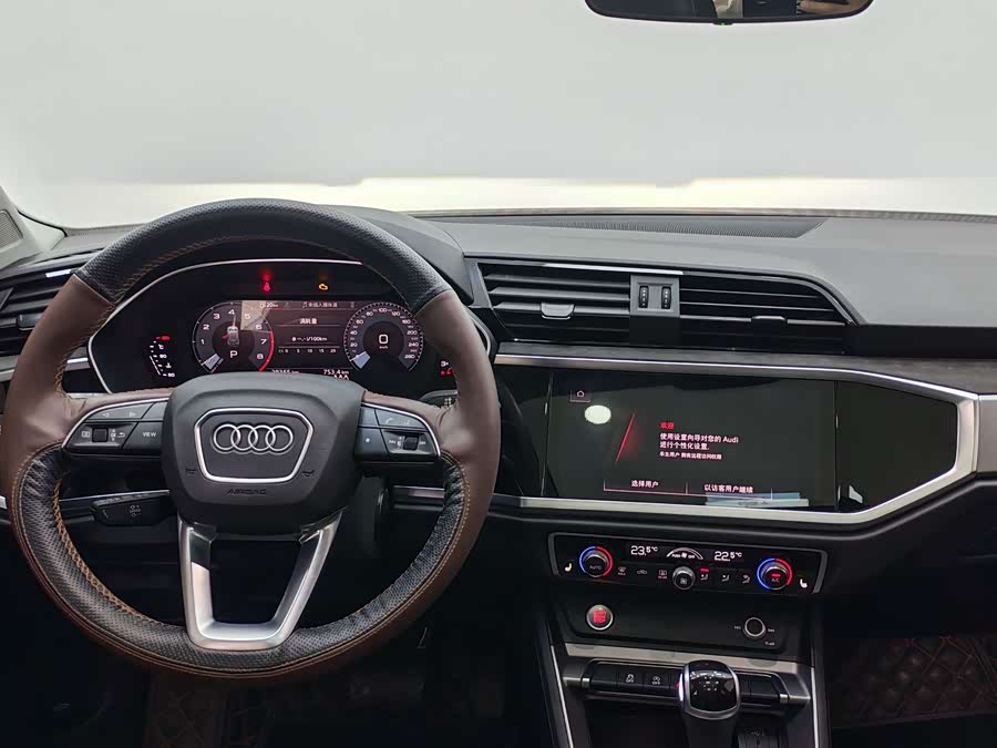 Audi Q3 2021 car image #11