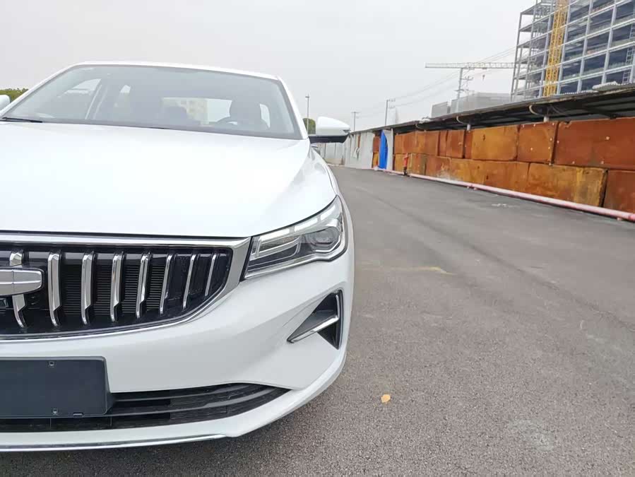 Emgrand 2021 car image #11