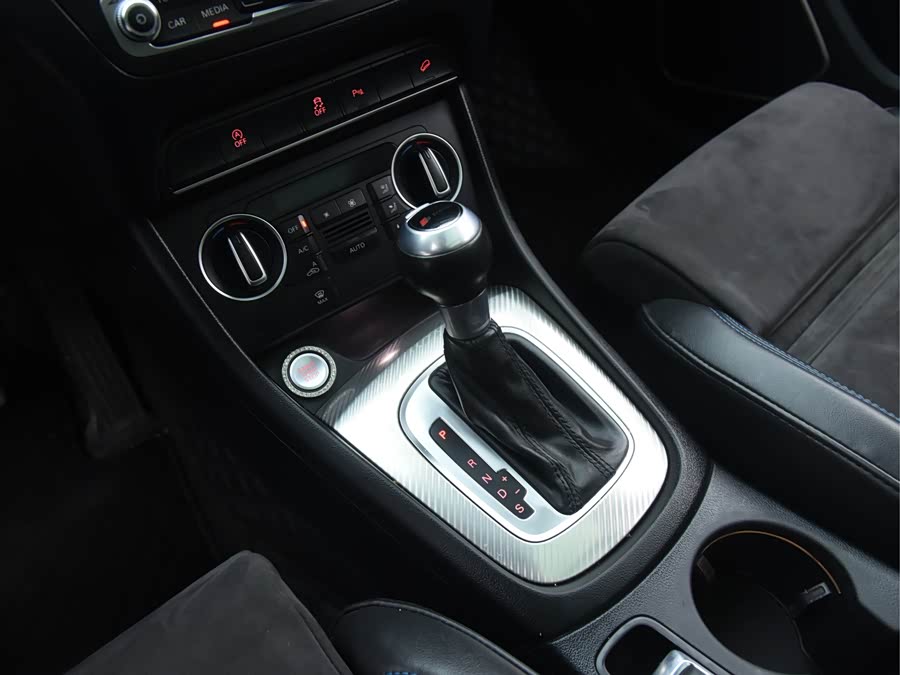 Audi Q3 2018 #11 Audi Q3 2018 car image #11