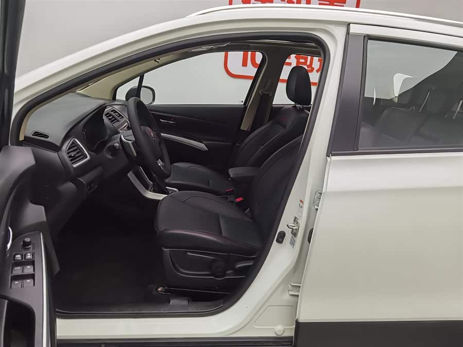 Suzuki S-Cross 2015 صورة سيارة #11