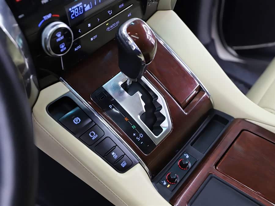 Toyota Alphard 2016 imagen de coche #11