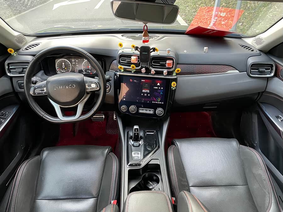 Lynk & Co 02 2019 #11 Lynk & Co 02 2019 car image #11