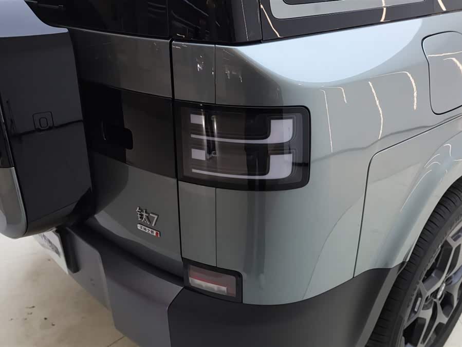 FangChengBao Tiger 7 2026 car image #11