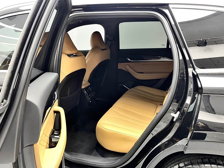 GEELY 2025 car image #11