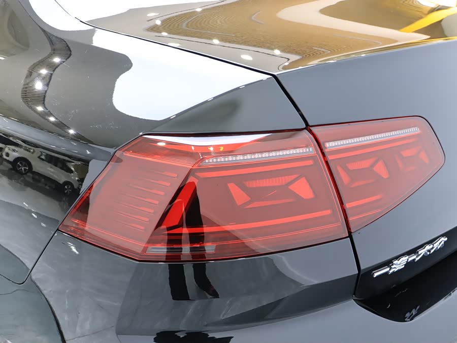 Volkswagen Magotan 2025 immagine di auto #11