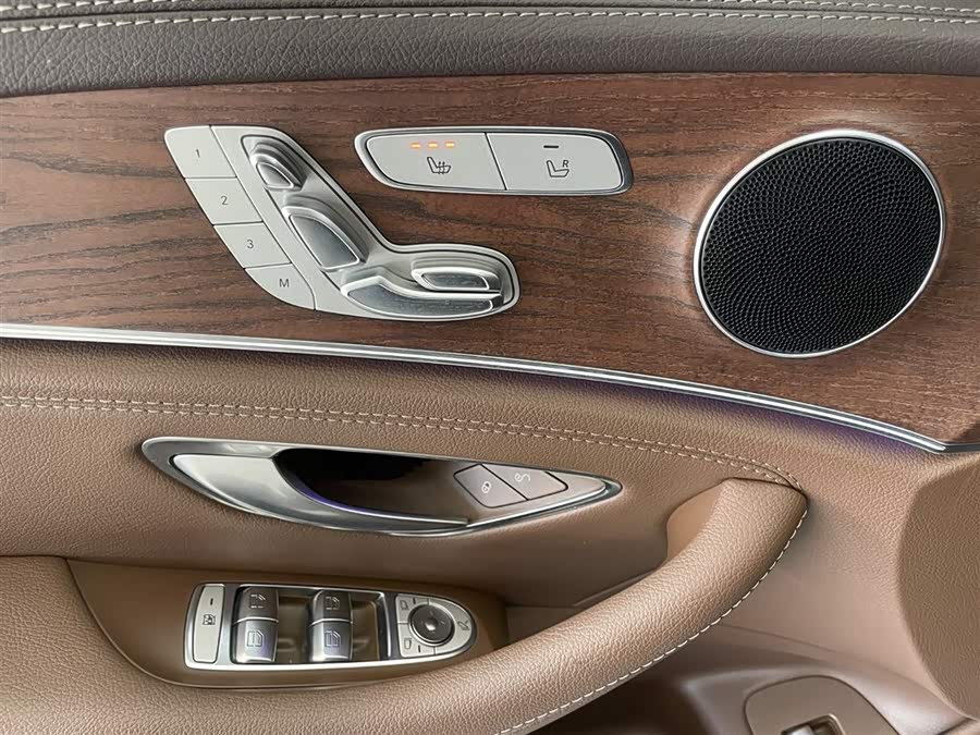 Mercedes-Benz E Class 2023 car image #11