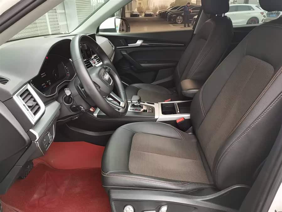 Audi Q5L 2019 car image #11