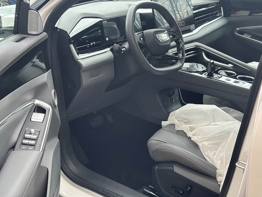 GEELY Boyue 2026 image de voiture #11