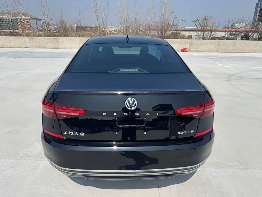 Volkswagen Passat 2020 car image #11