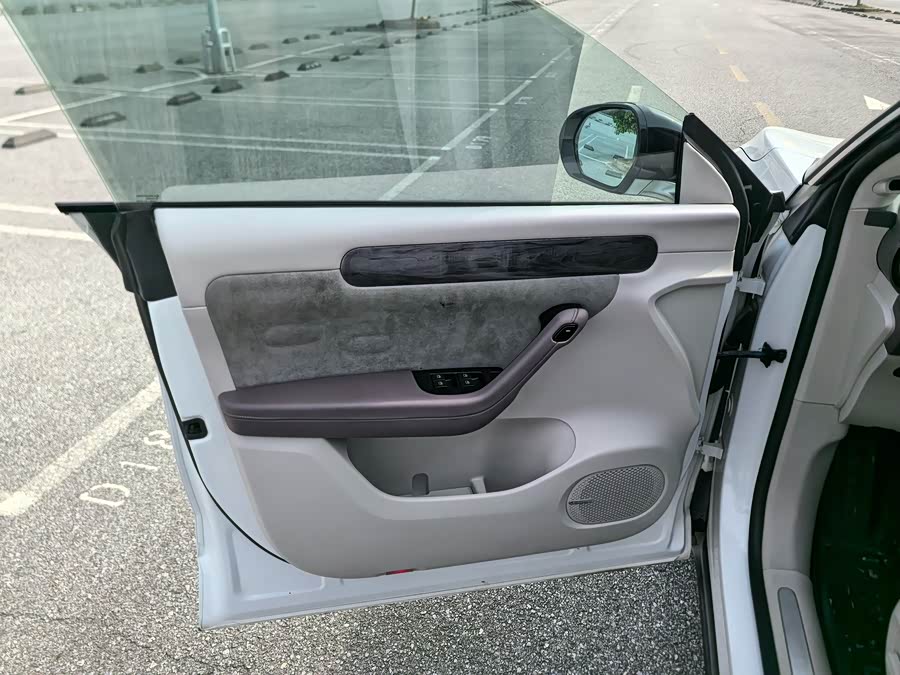 零跑汽车 零跑C11 2022 汽车图片 #11