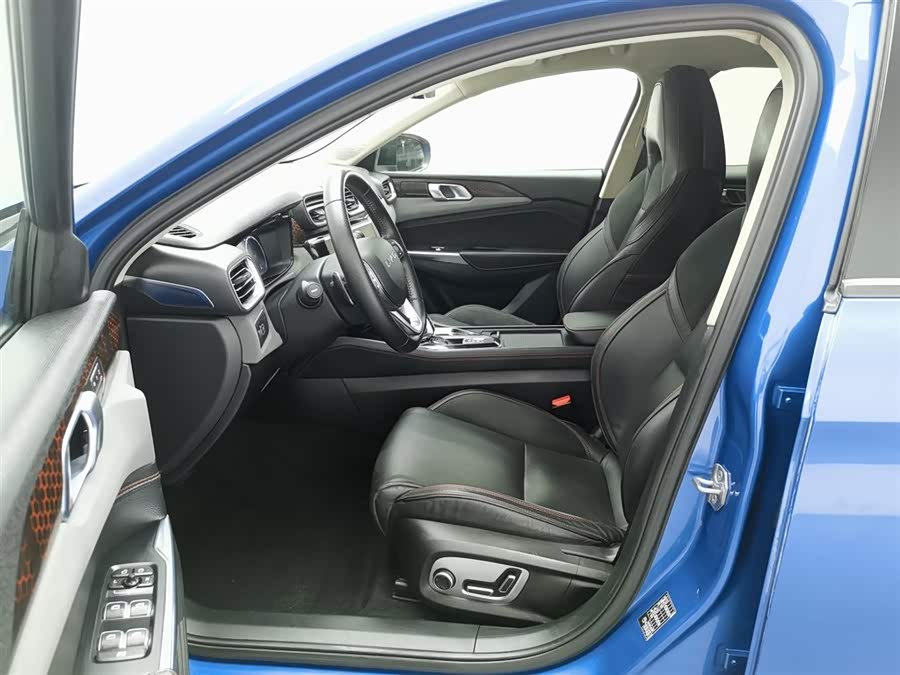 Lynk & Co 02 2018 car image #11
