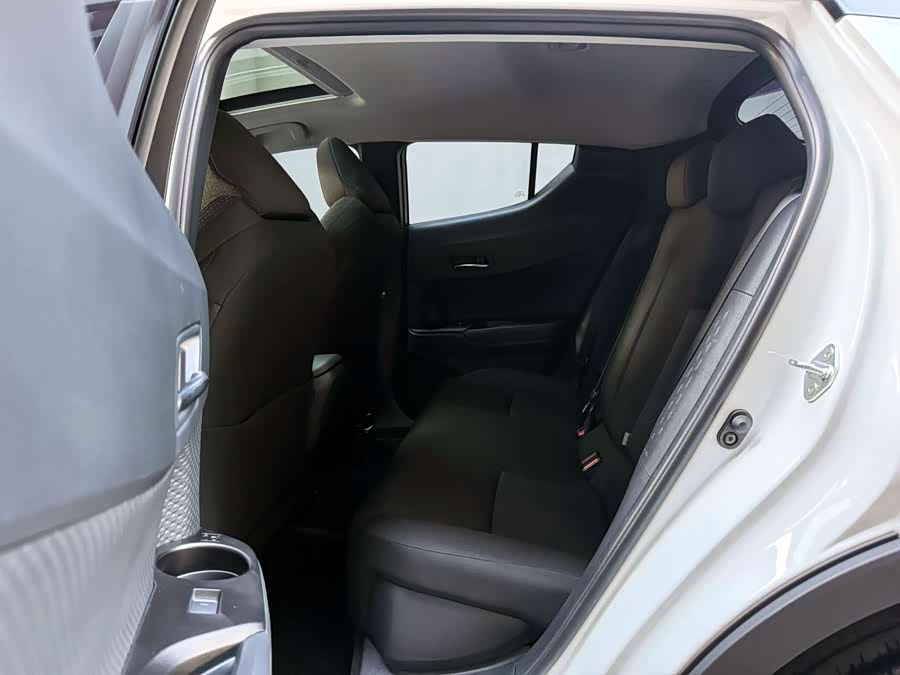 Toyota Izoa 2023 car image #11