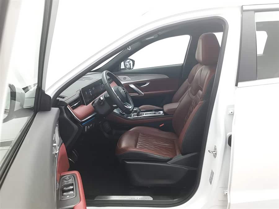 Jetour X70 PLUS 2023 car image #11
