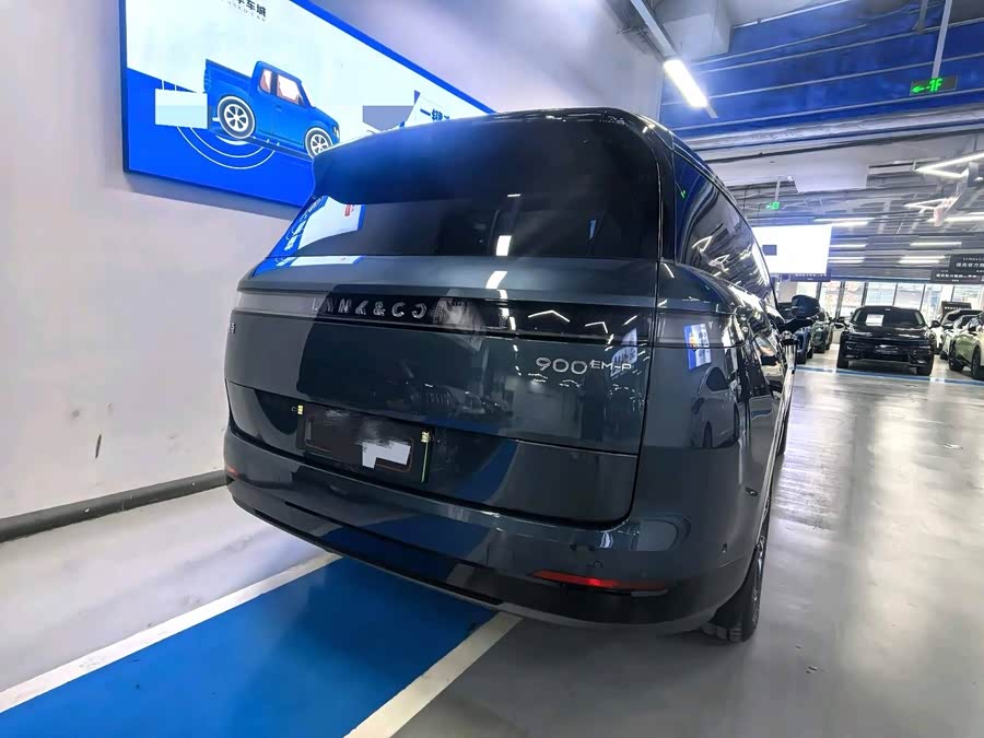 Lynk & Co 900 2025 car image #11