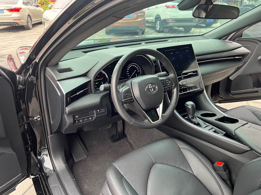 Toyota Avalon 2023 car image #11