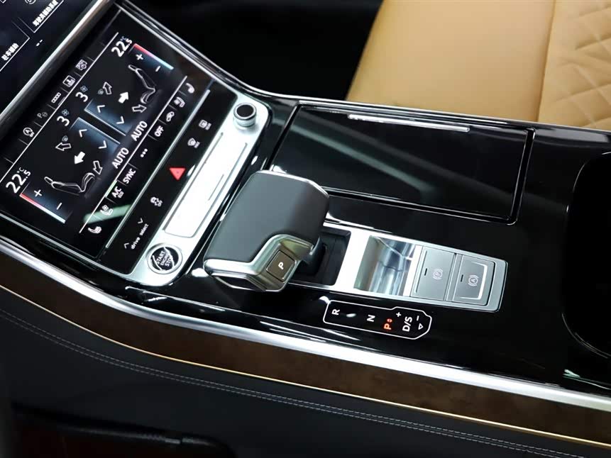 Audi A8 2022 imagen de coche #11