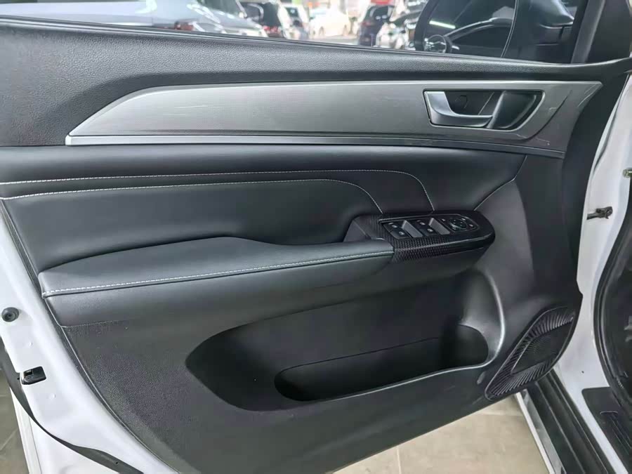 Haval M6 2021 #11 Haval M6 2021 car image #11