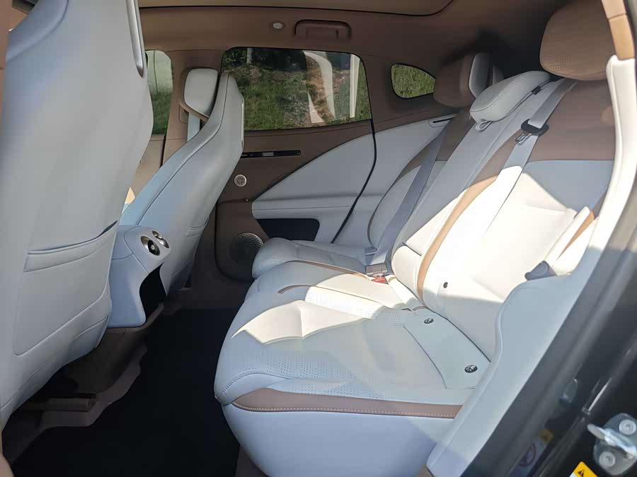 Avatr 07 2025 imagem de carro #11