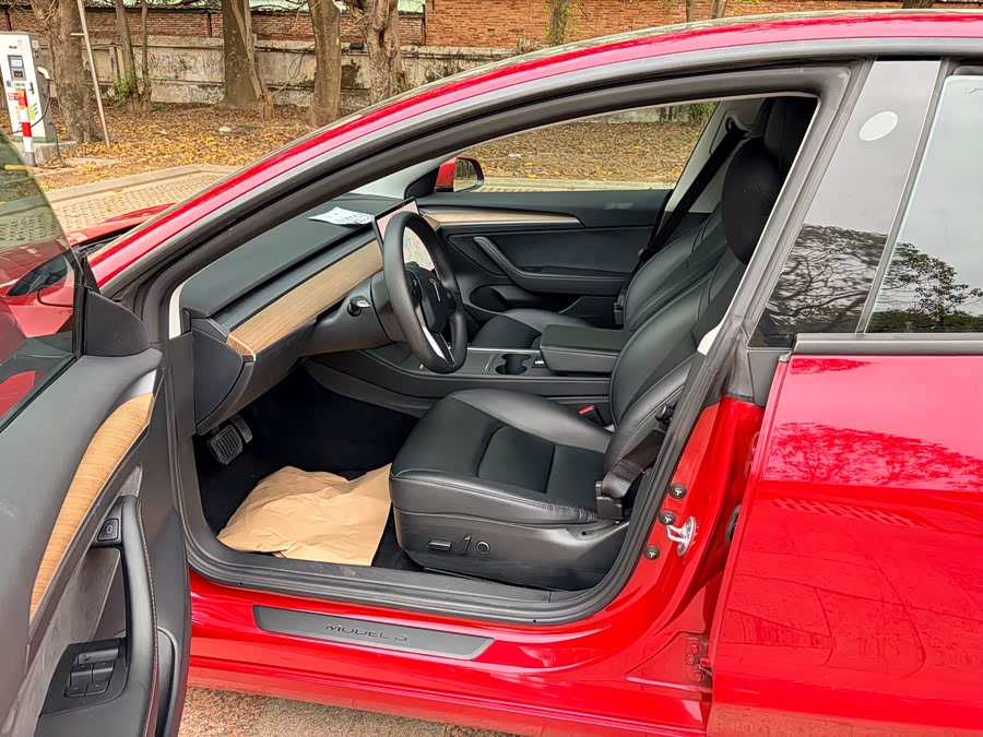 Tesla Model 3 2023 immagine di auto #11