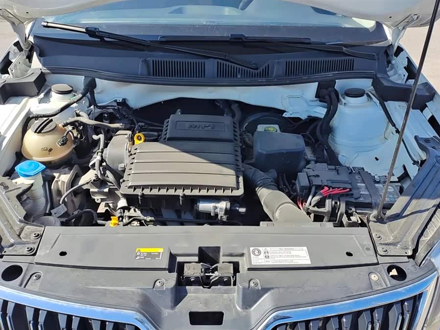 Skoda Kamiq 2021 صورة سيارة #11