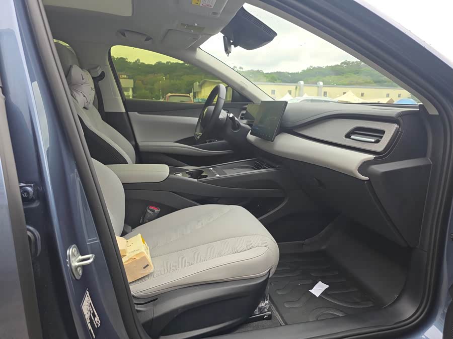 BYD Seal 06 DM-i 2025 car image #11