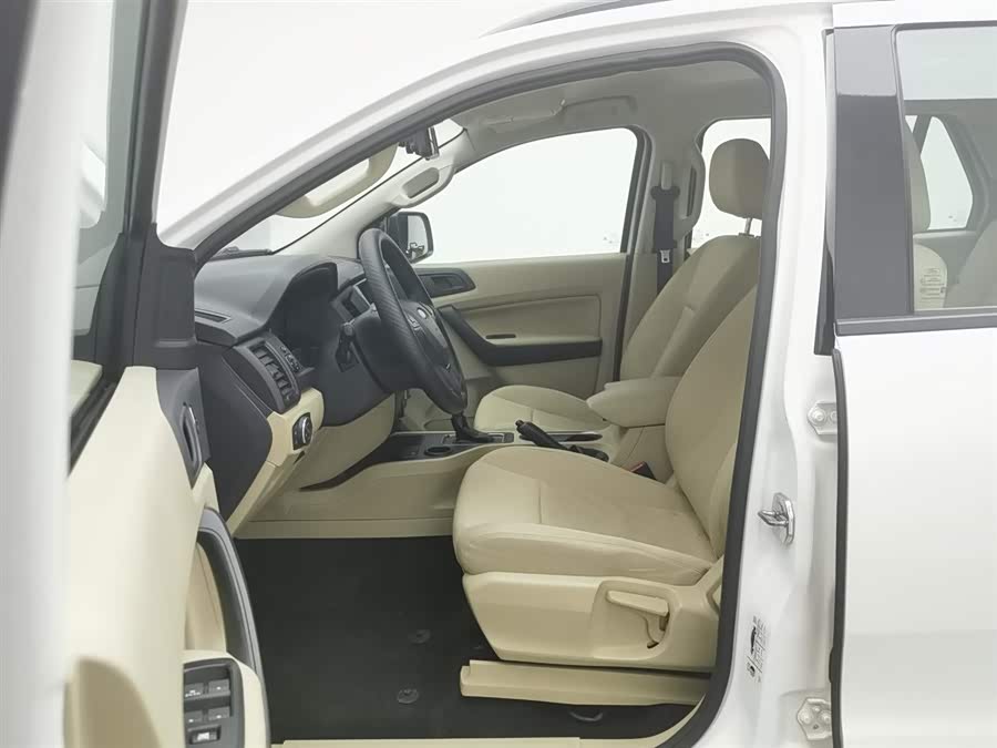 Ford Everest 2018 car image #11