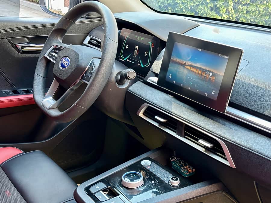 BYD e2 2019 imagem de carro #11