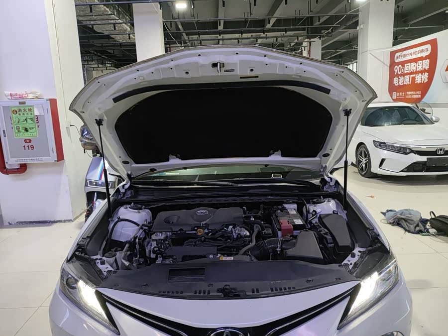 Toyota Camry 2021 car image #11