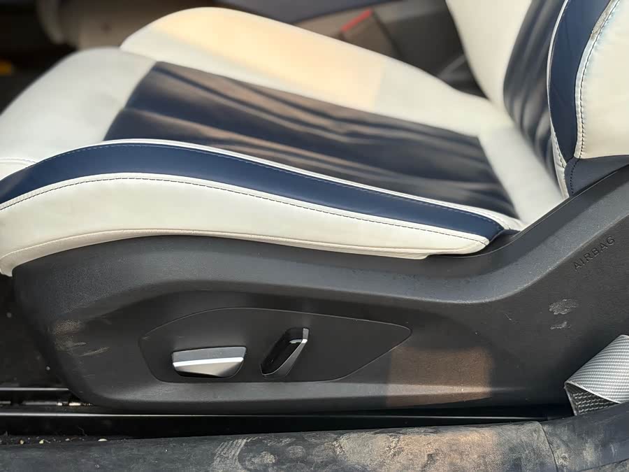 哪吒汽车 哪吒GT 2023 汽车图片 #11