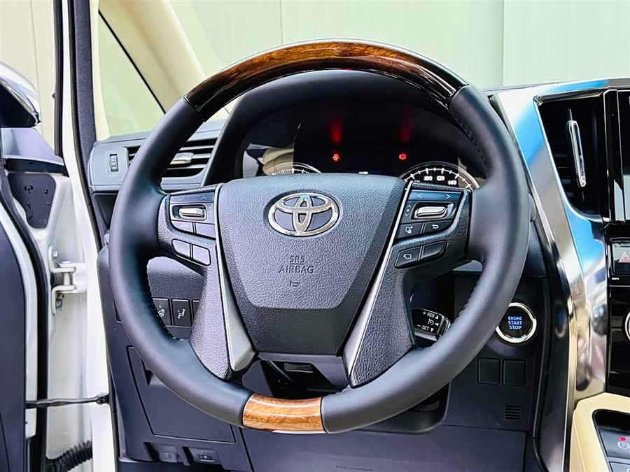 Toyota Alphard 2017 car image #11