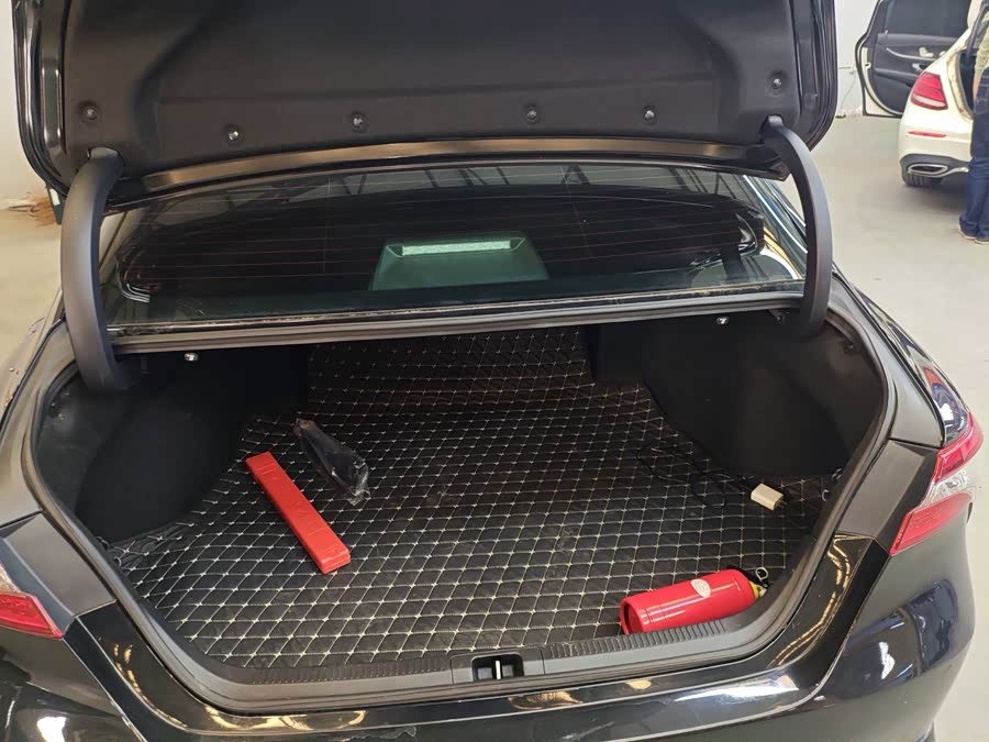 Toyota Camry 2023 car image #11